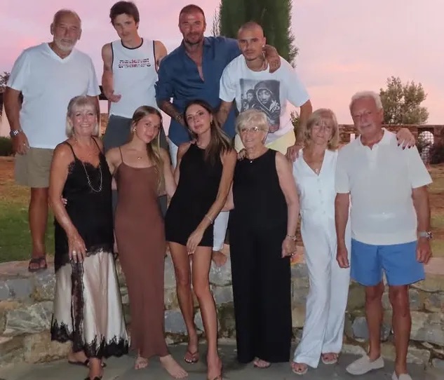 Victoria Beckham family photo