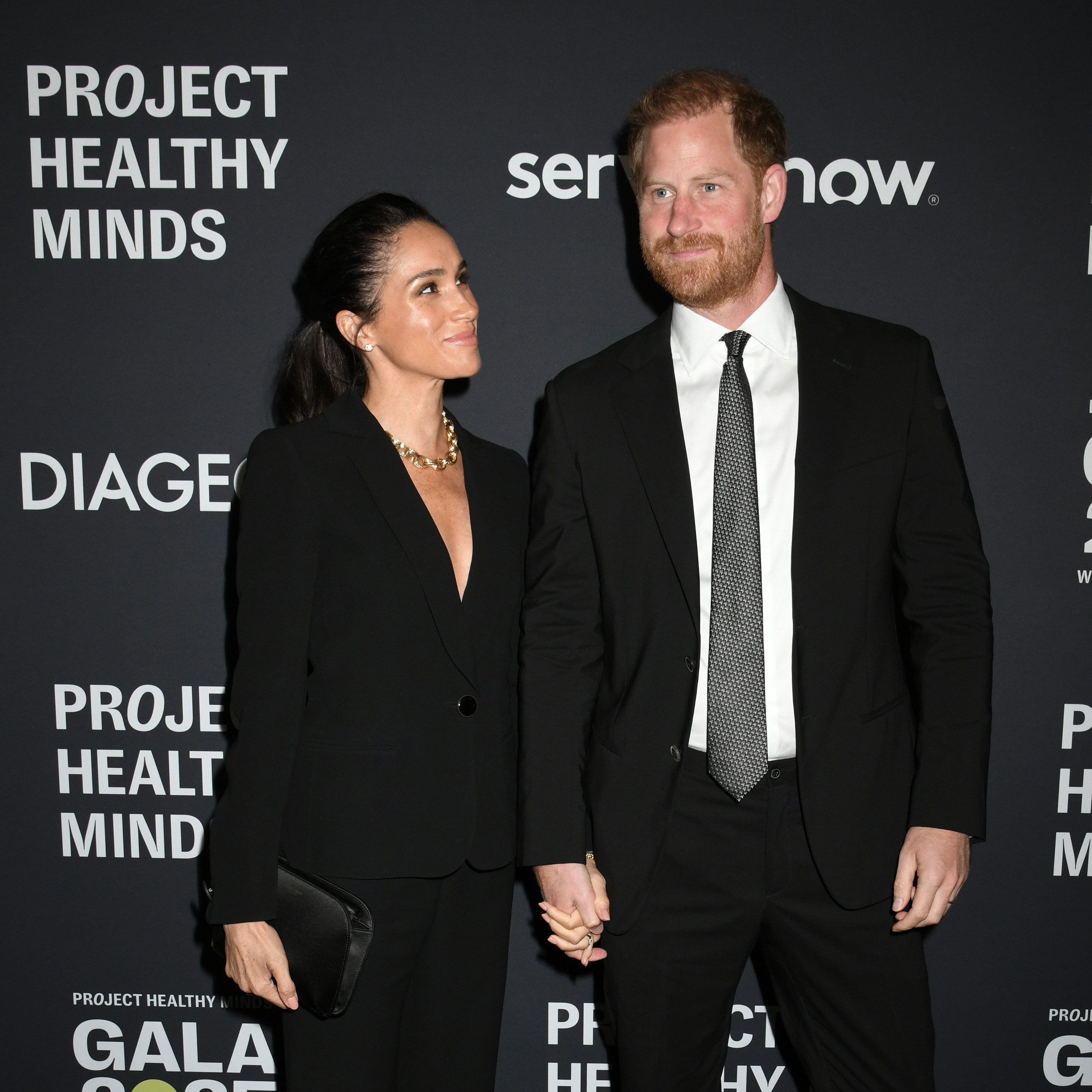 Meghan Markle looking at Prince Harry at New York event