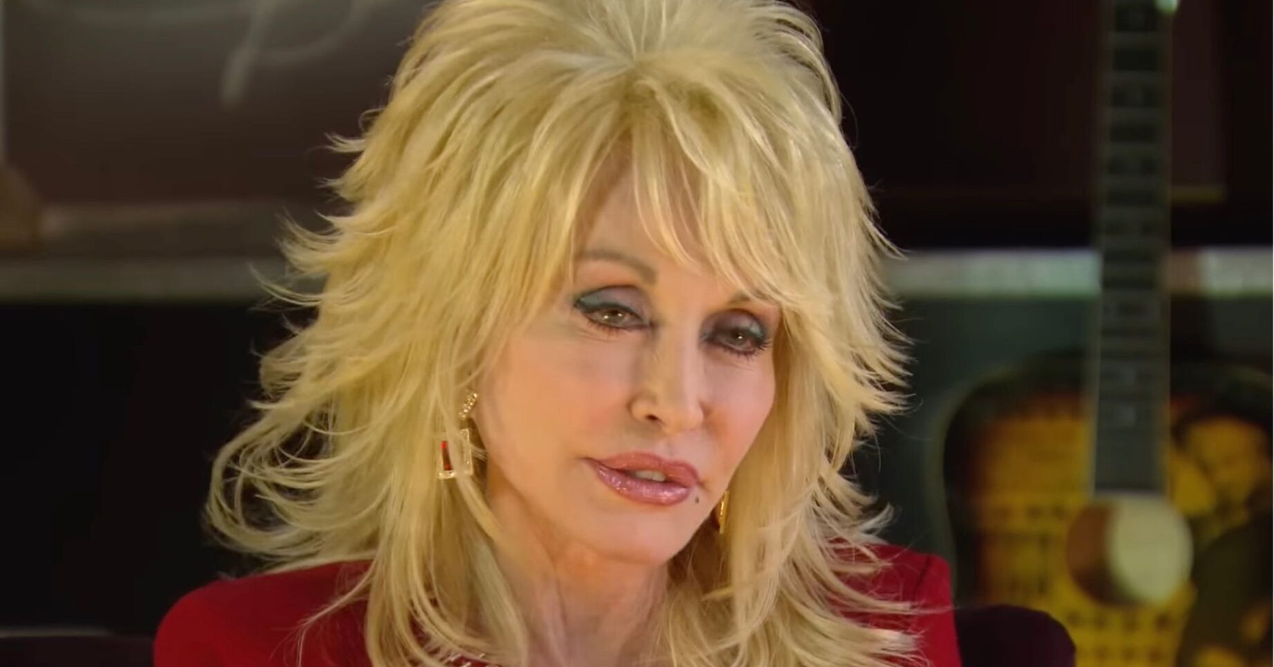 Dolly Parton talking in a interview