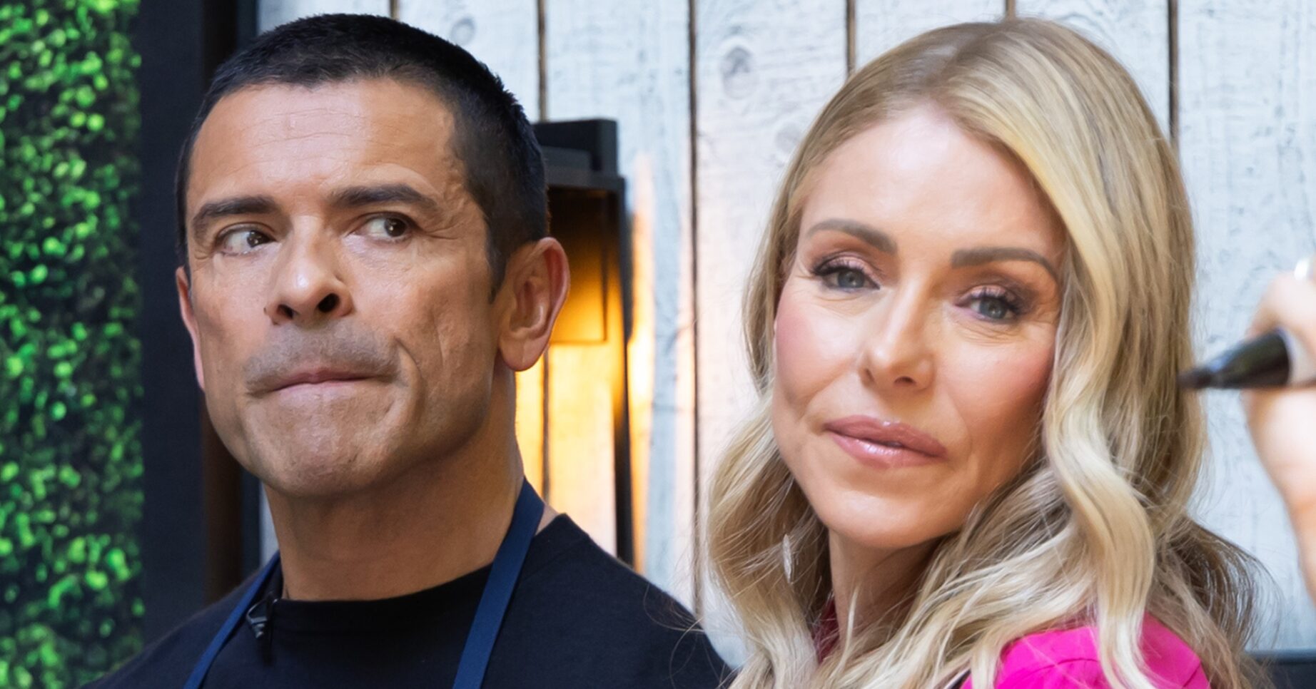 Kelly Ripa and Mark Consuelos on Live show