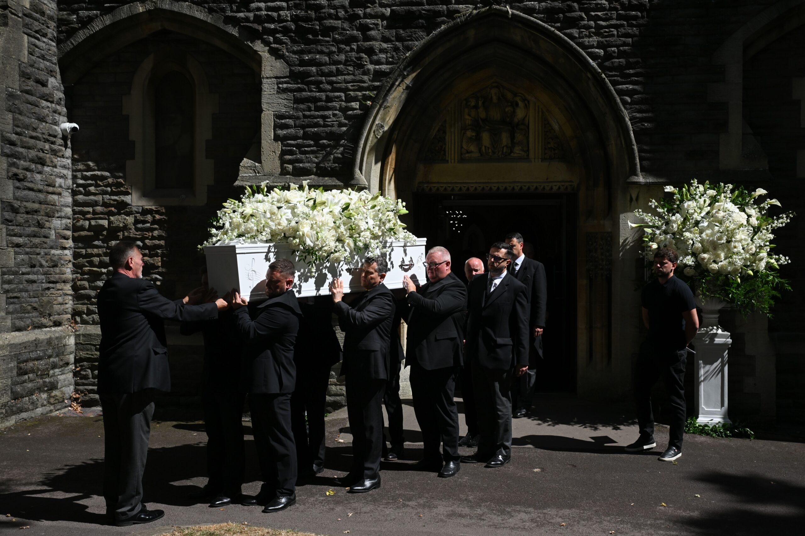 Bonnie Tyler's coffin