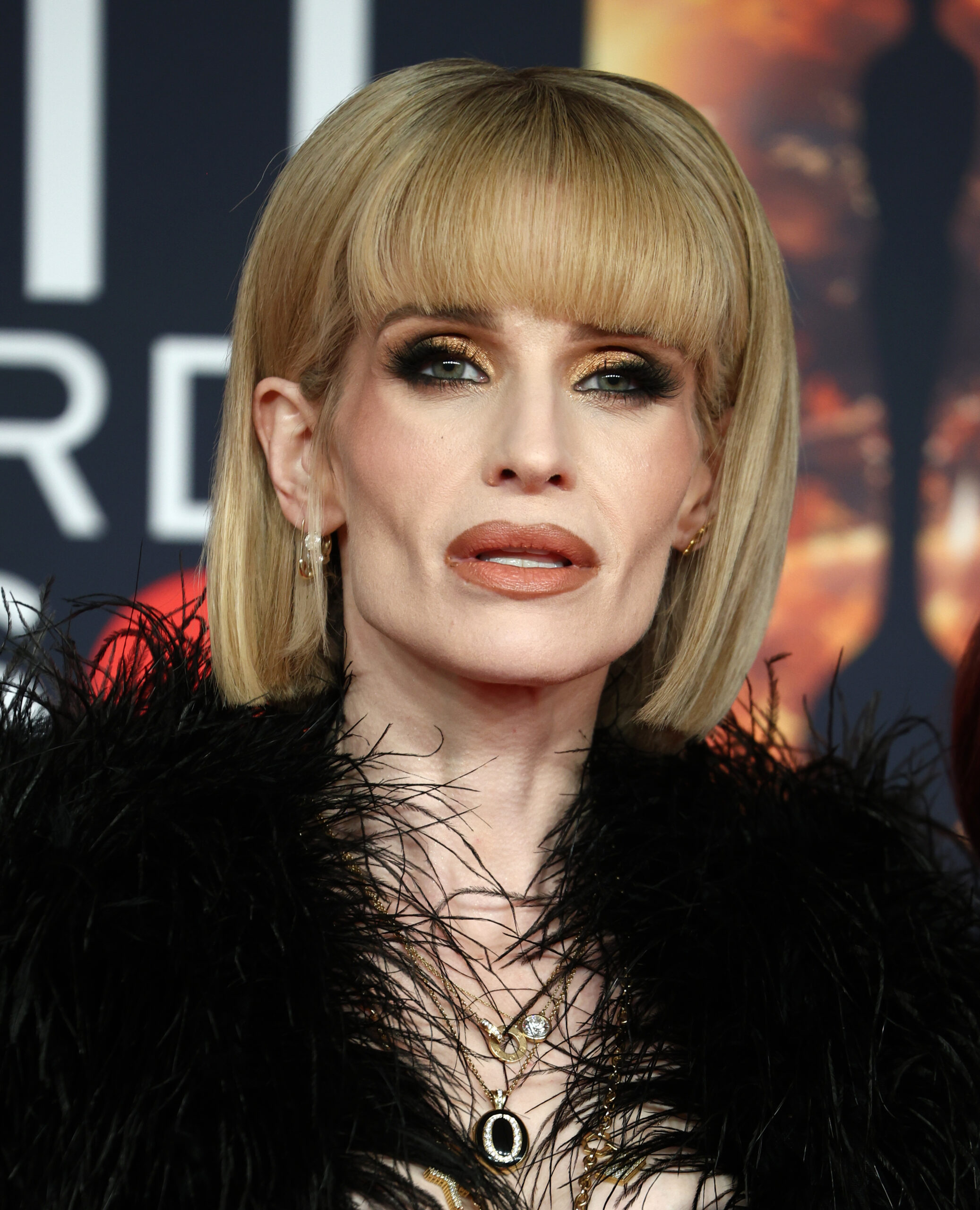 Kelly Osbourne on the red carpet 