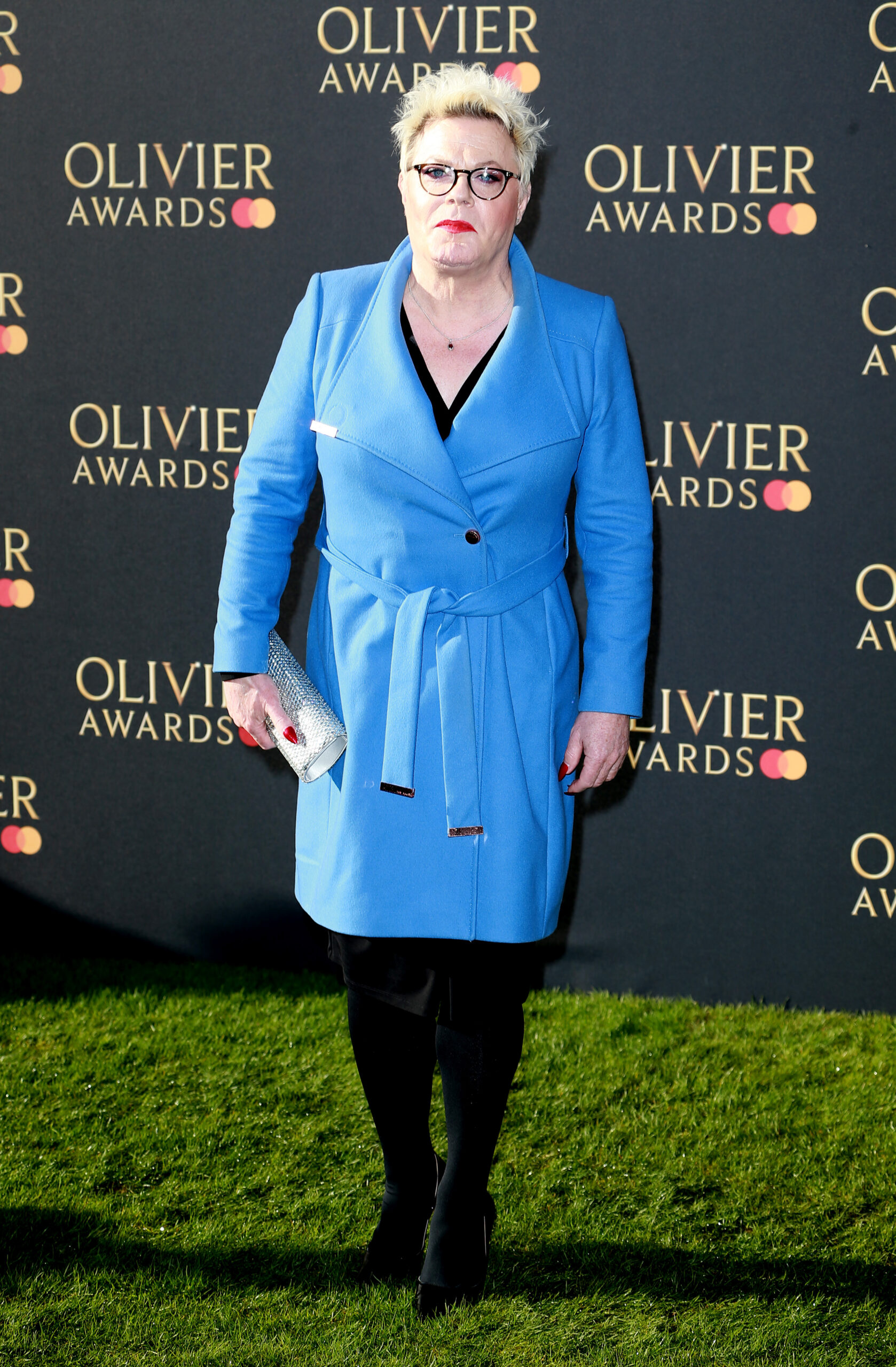Suzy Eddie Izzard on the red carpet 