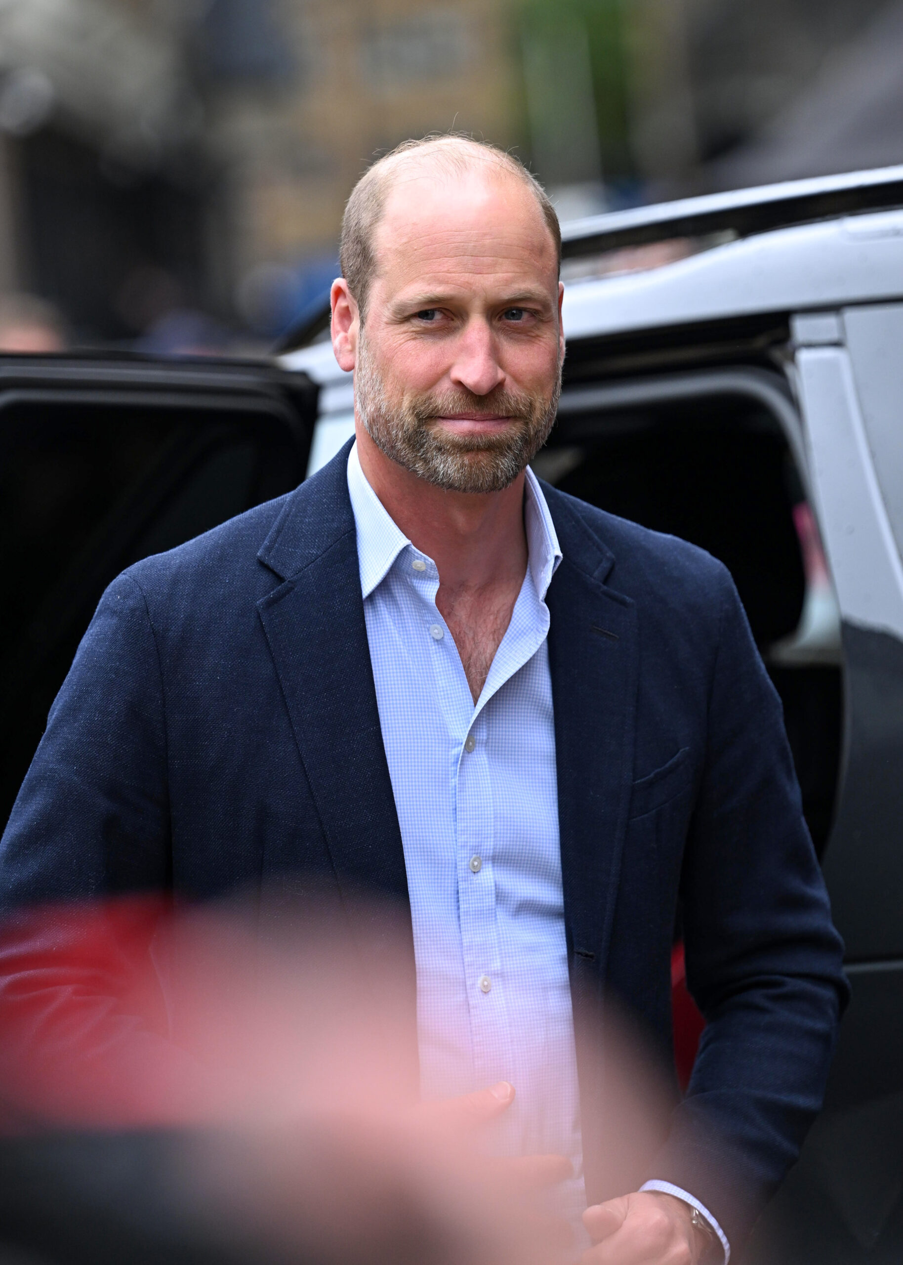 Prince William in blazer and shirt on royal engagement