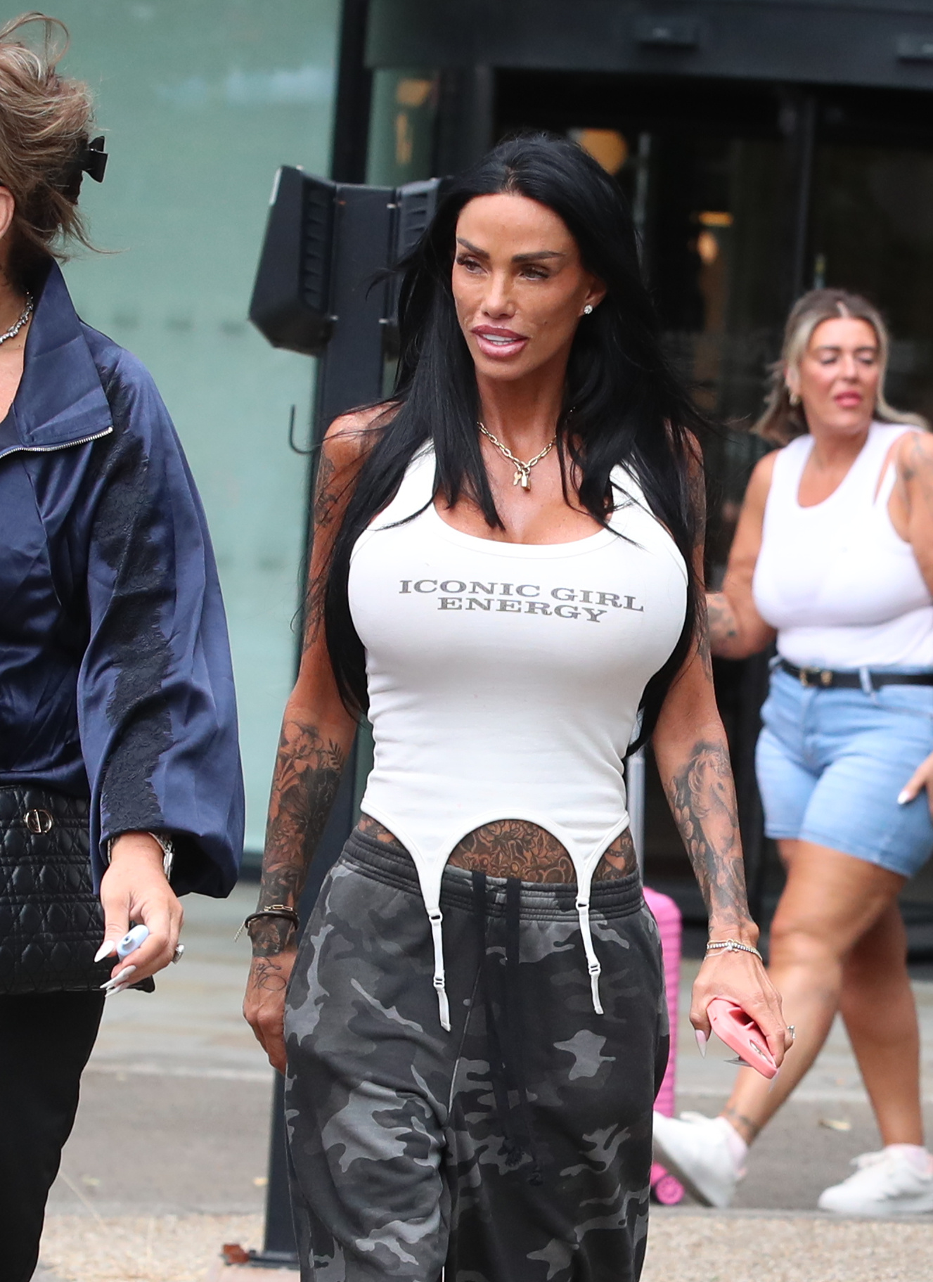 Katie Price wears top that says iconic girl energy