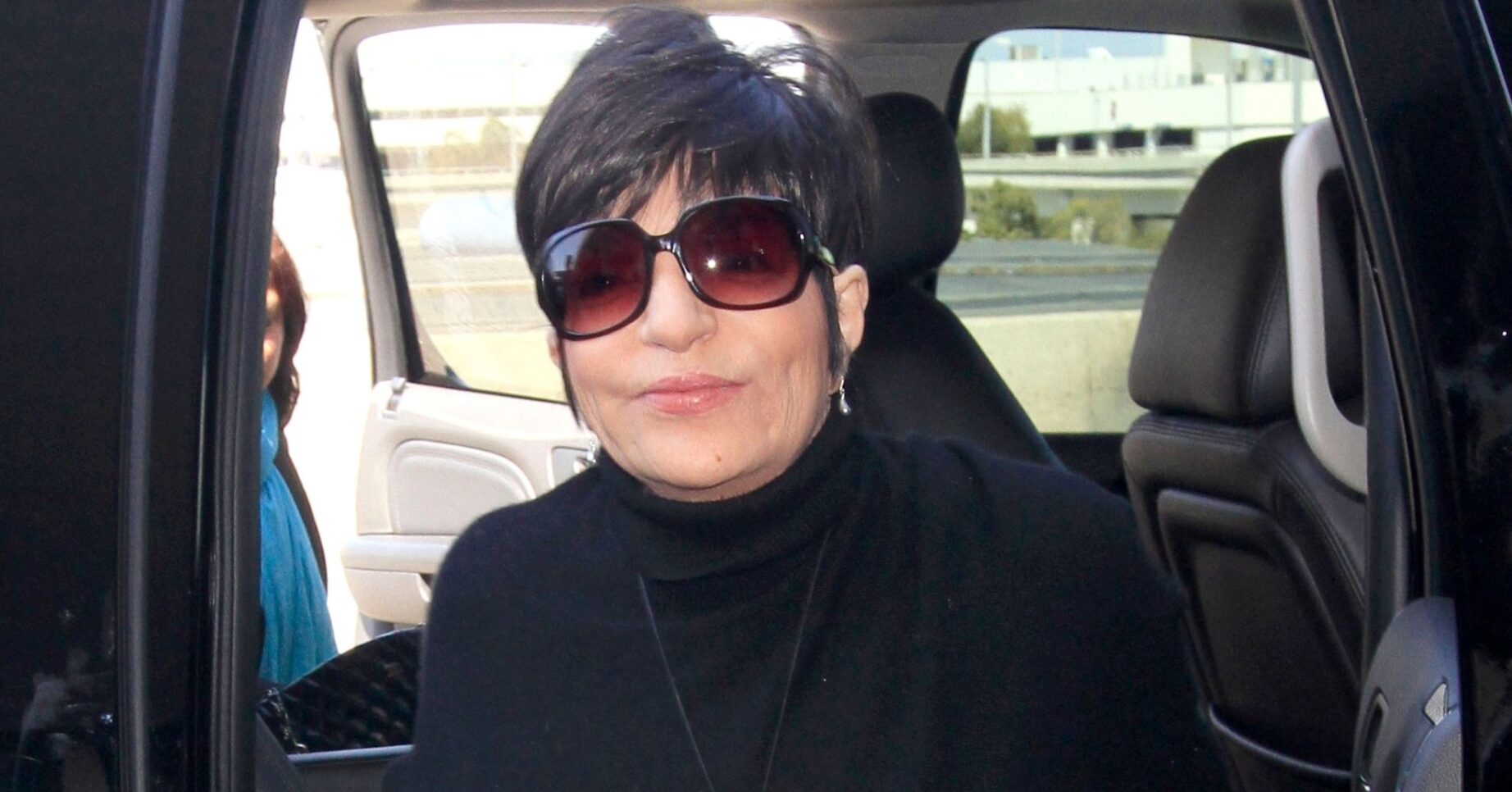 Liza Minnelli smiling