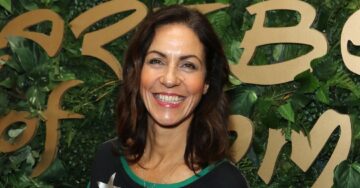 Julia Bradbury filmed naked in the shower as she makes announcement to fans
