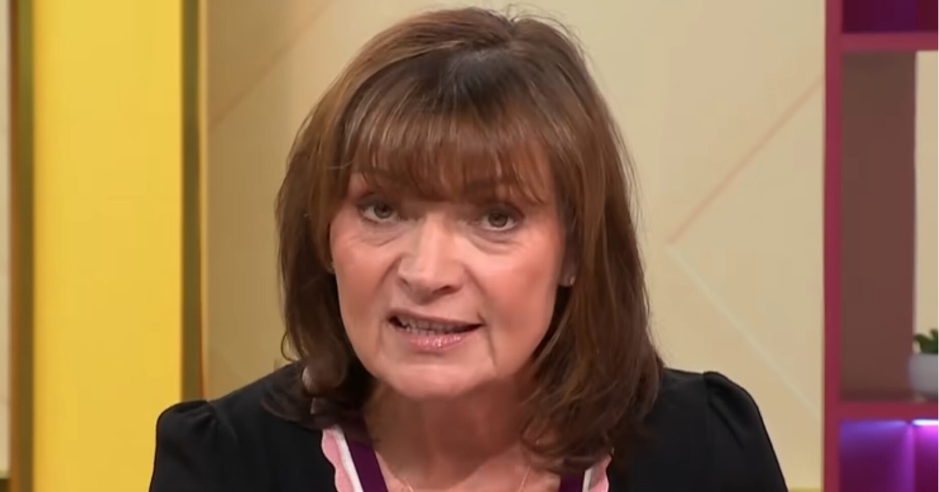 Lorraine Kelly talking on her ITV show