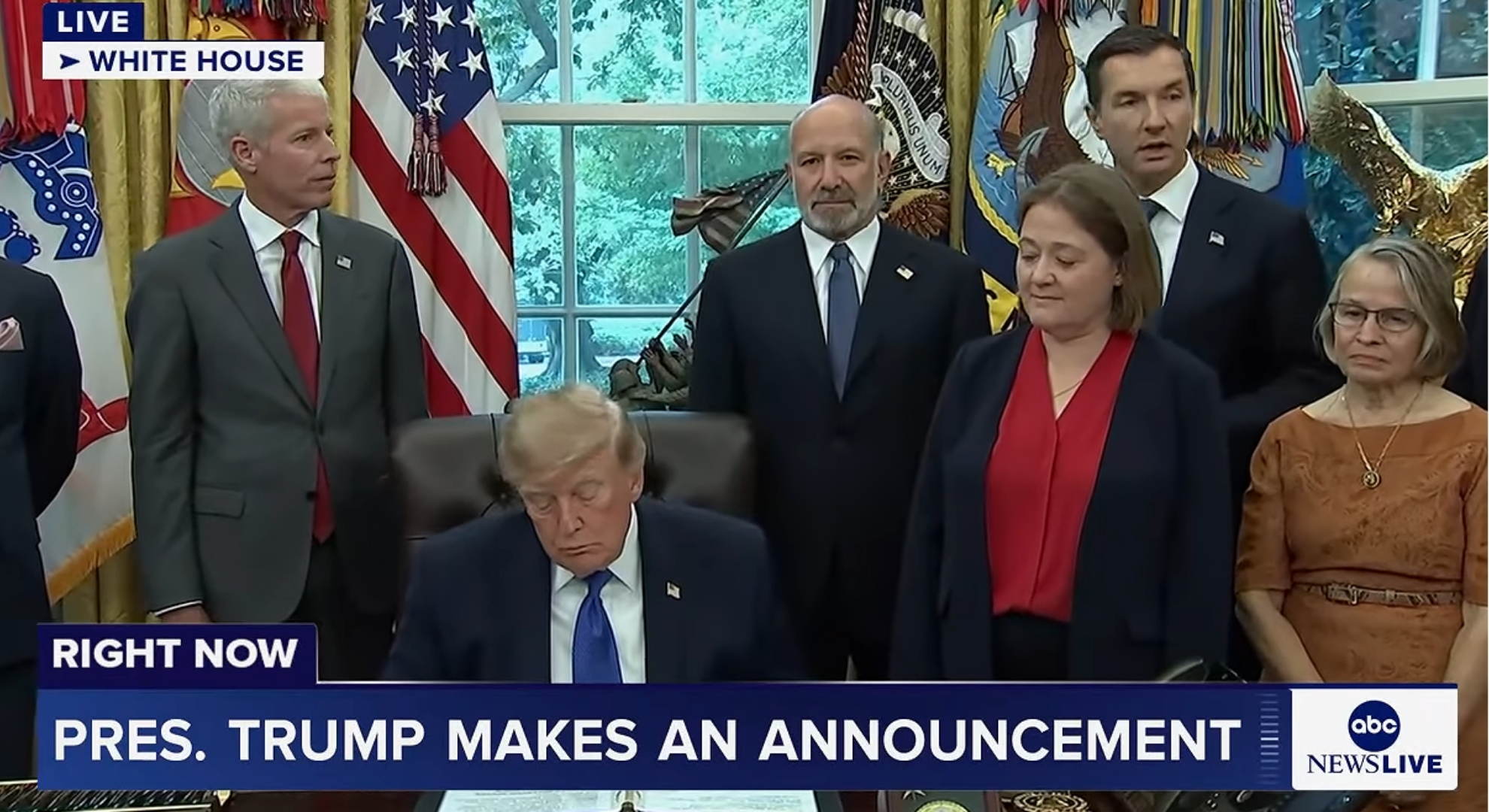 Donald Trump appearing to fall asleep in Oval Office