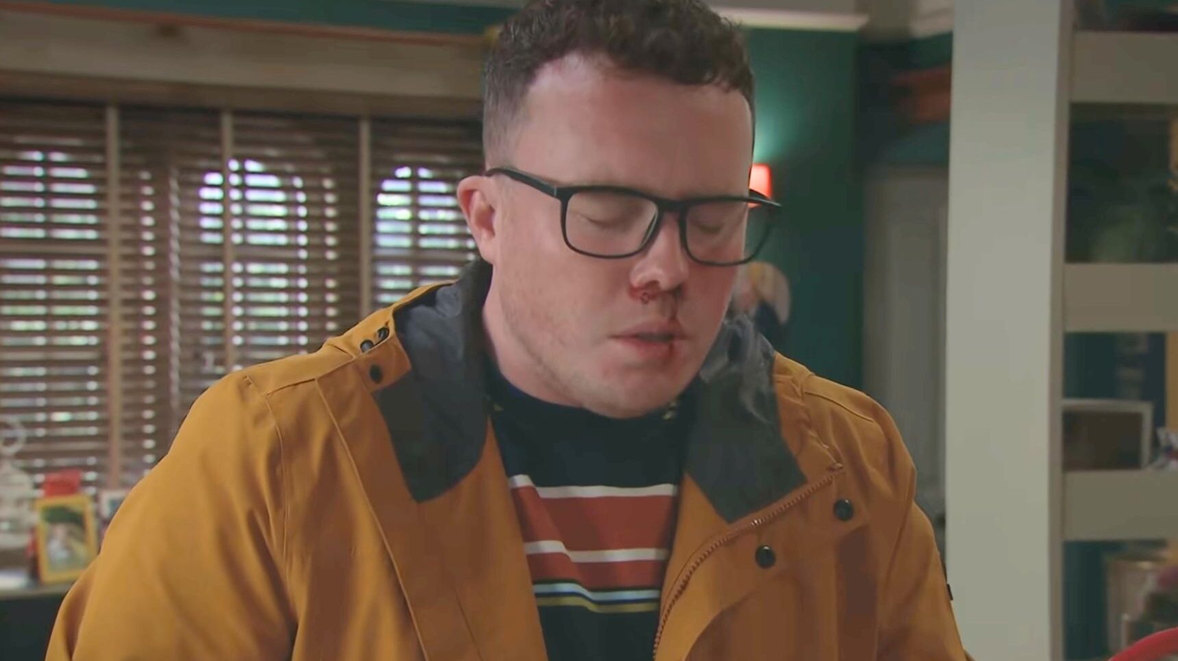 Vinny looking unwell in Emmerdale (Credit: ITV)