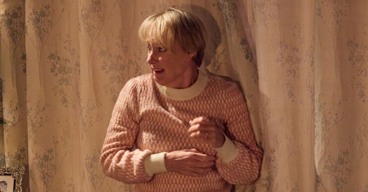 Sally upset in Coronation Street