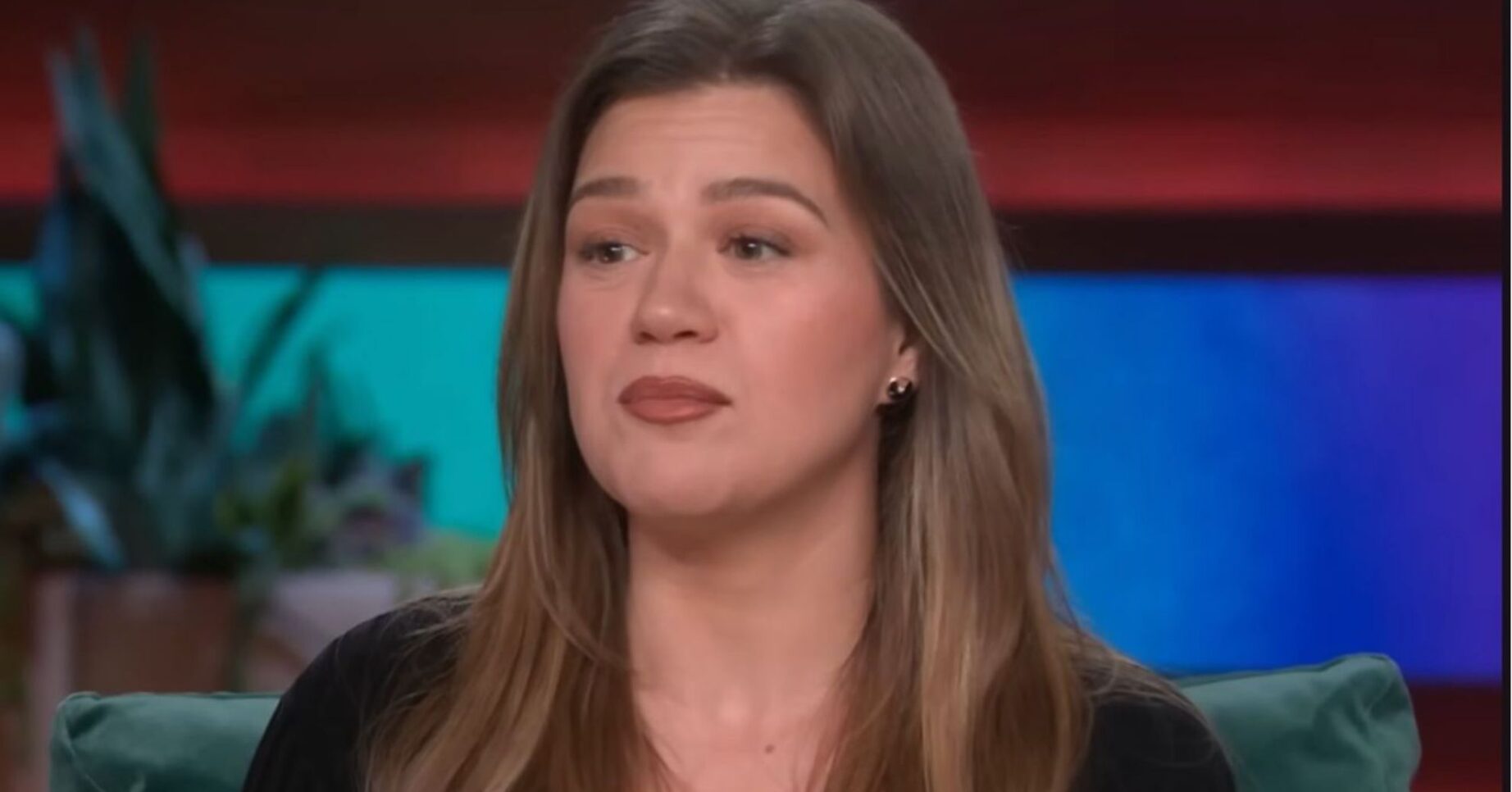Kelly Clarkson on her daytime talk show