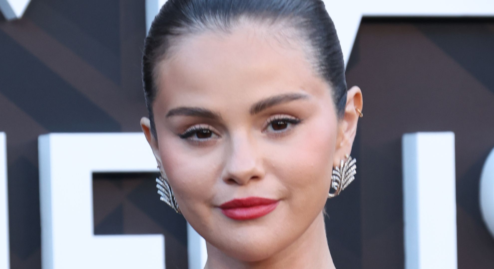 Selena Gomez reveals how her nicotine addiction has ‘changed’ her voice: ‘It’s hard to quit’