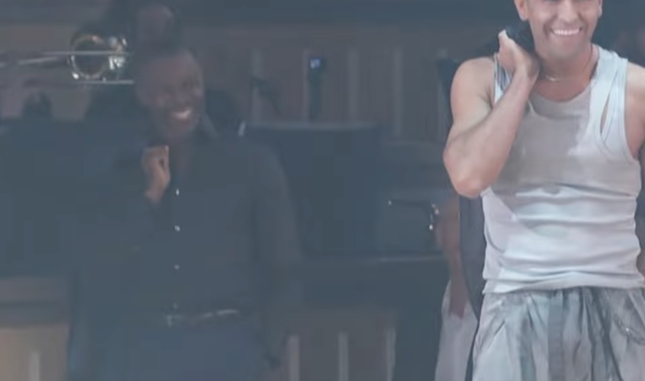 Sean Patrick Thomas in DWTS audience 