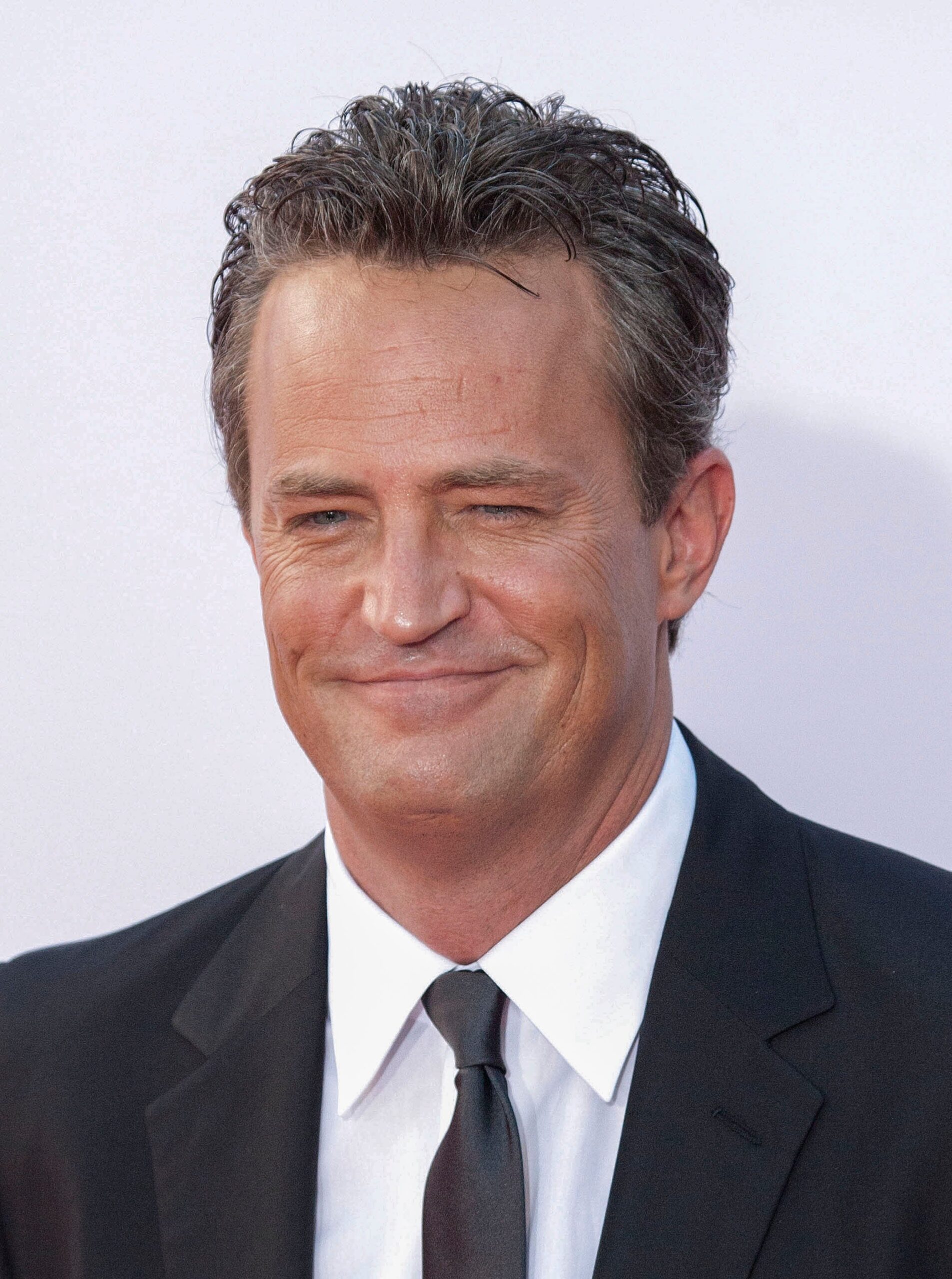 Matthew Perry smiling